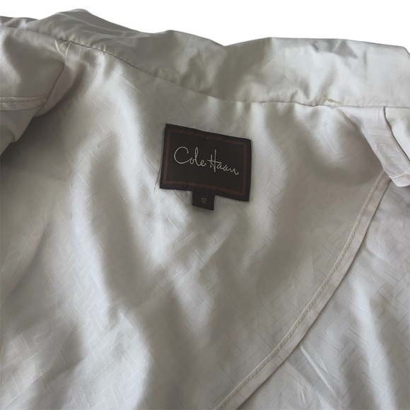 Cole Haan Cream Short Light Jacket. Size 12 - Picture 3 of 5